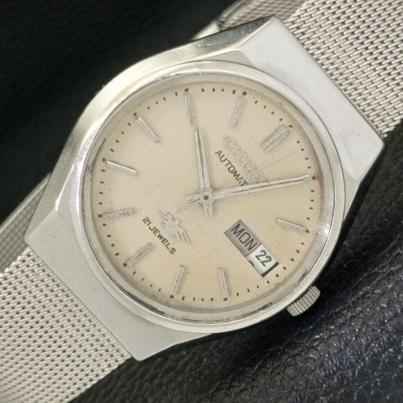 Vintage 1987 Citizen Automatic Mens Silver Watch W/daydate & Patina accents